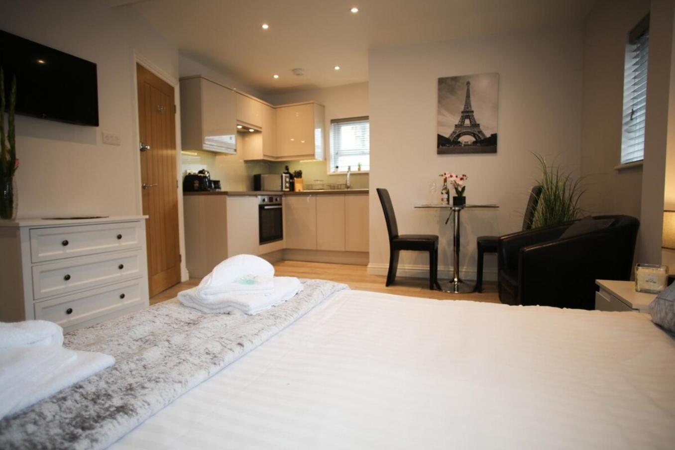 City Cb1 Studio Just Off Mill Rd, Close To Train Station - Walk To Station And City Centre Cambridge Exterior photo